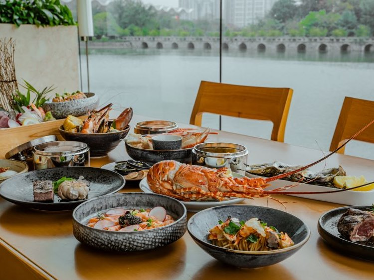BỮA TRƯA CHỦ NHẬT ĐẶC BIỆT